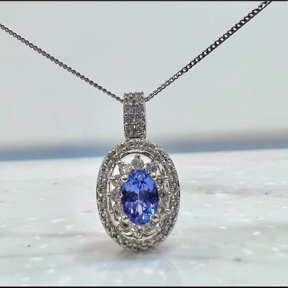 ✨Helzberg Diamond Tanzanite Necklace✨